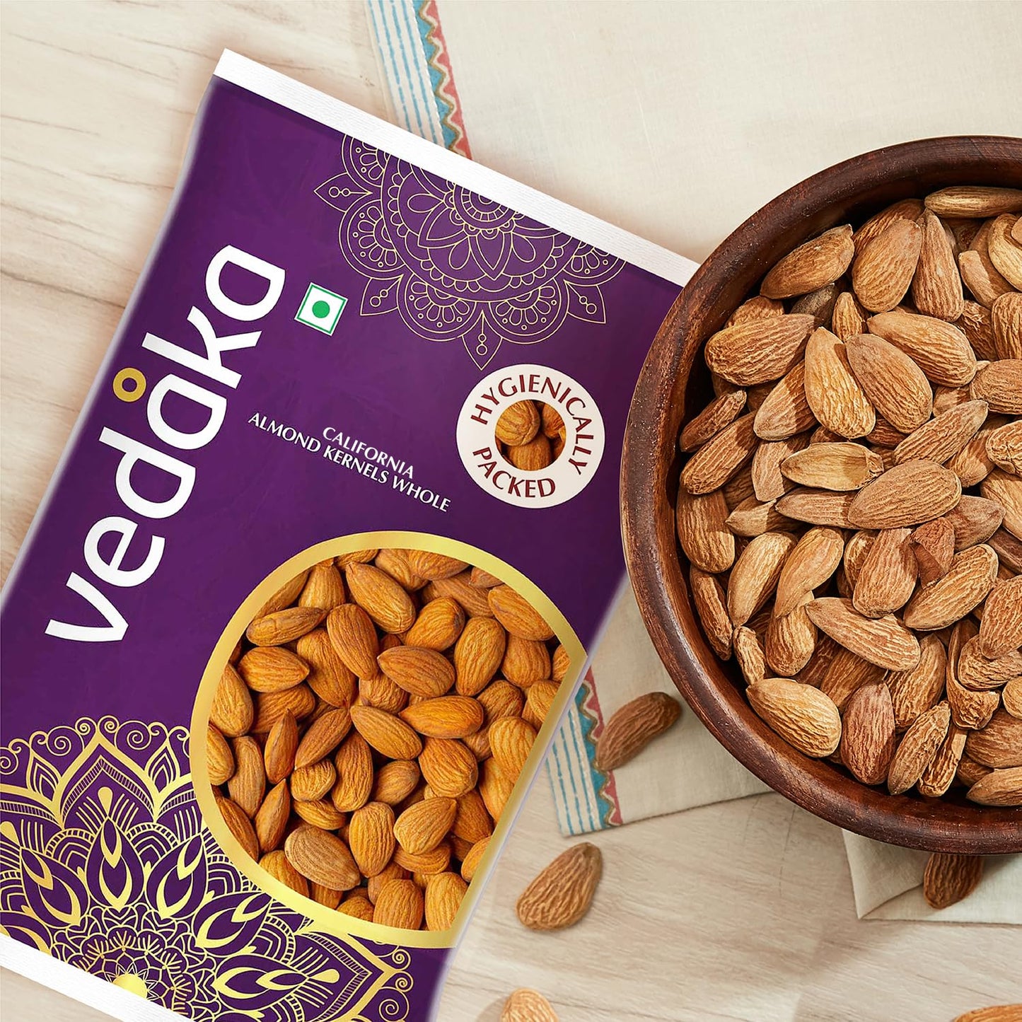 Amazon Brand - Vedaka Almonds | 1 Kg | California Almonds | 100% Natural Badam Giri | Rich In Protein & Dietary Fiber | Crunchy Texture & Delicious Nutty Flavour | No Added Preservatives